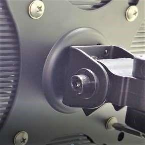 Tighten the 4 bolts
